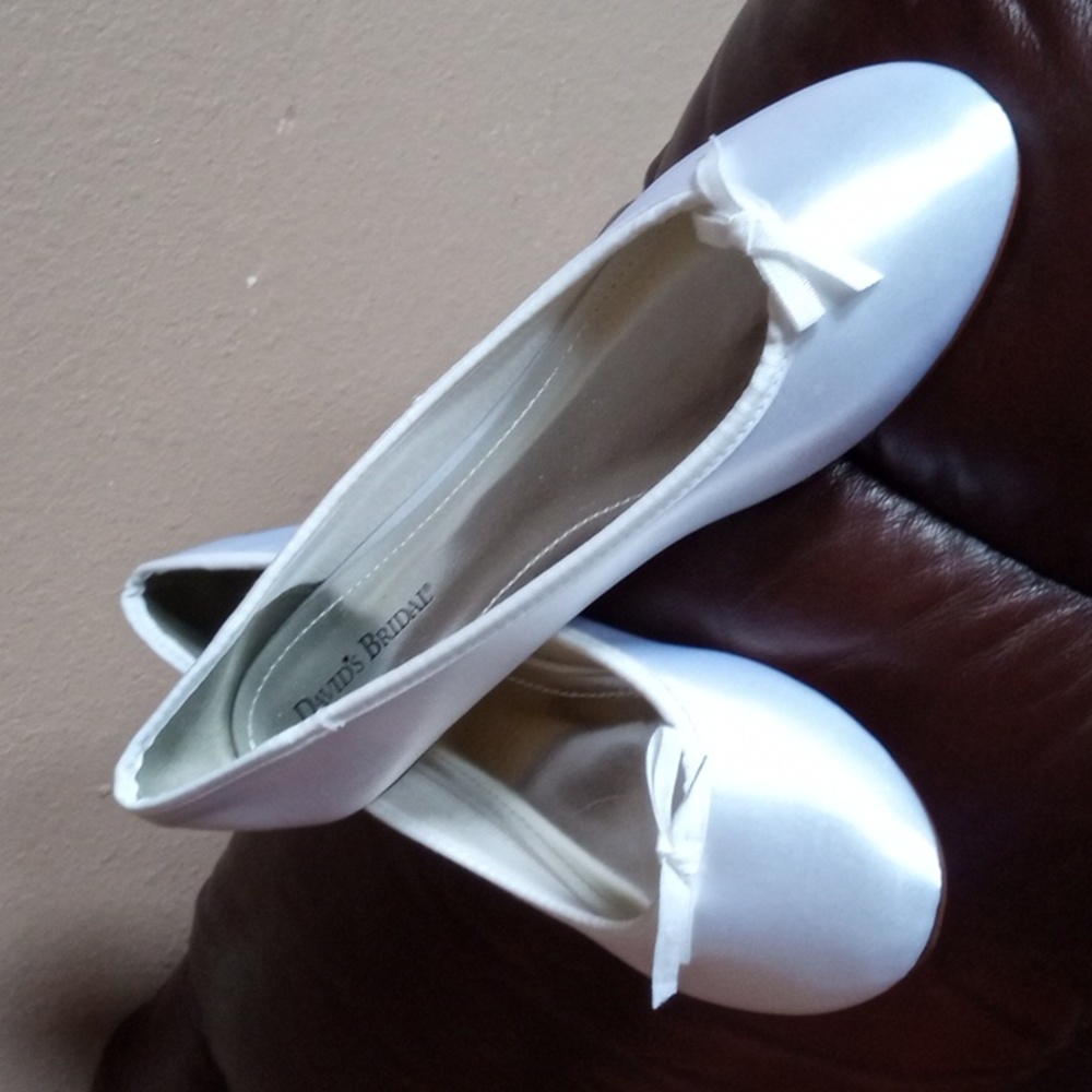 White Satin 10W David's Bridal Tory Flats NWOT